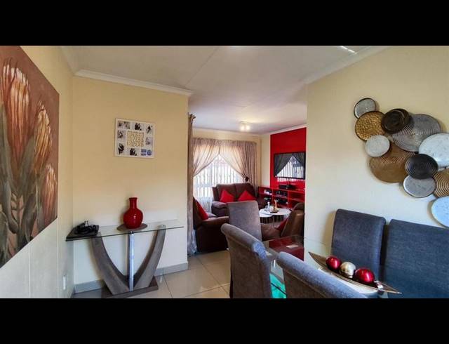 3 BEDROOM HOUSE FOR SALE IN VANDERBIJLPARK CE 4